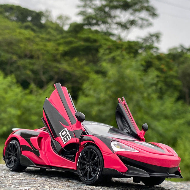 McLaren 600LT Alloy Sports Car 1:32 Scale