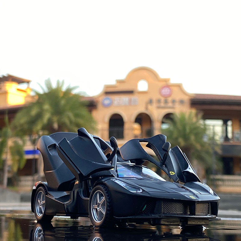 Ferrari Laferrari Alloy Sports Car Model 1:32 Scale